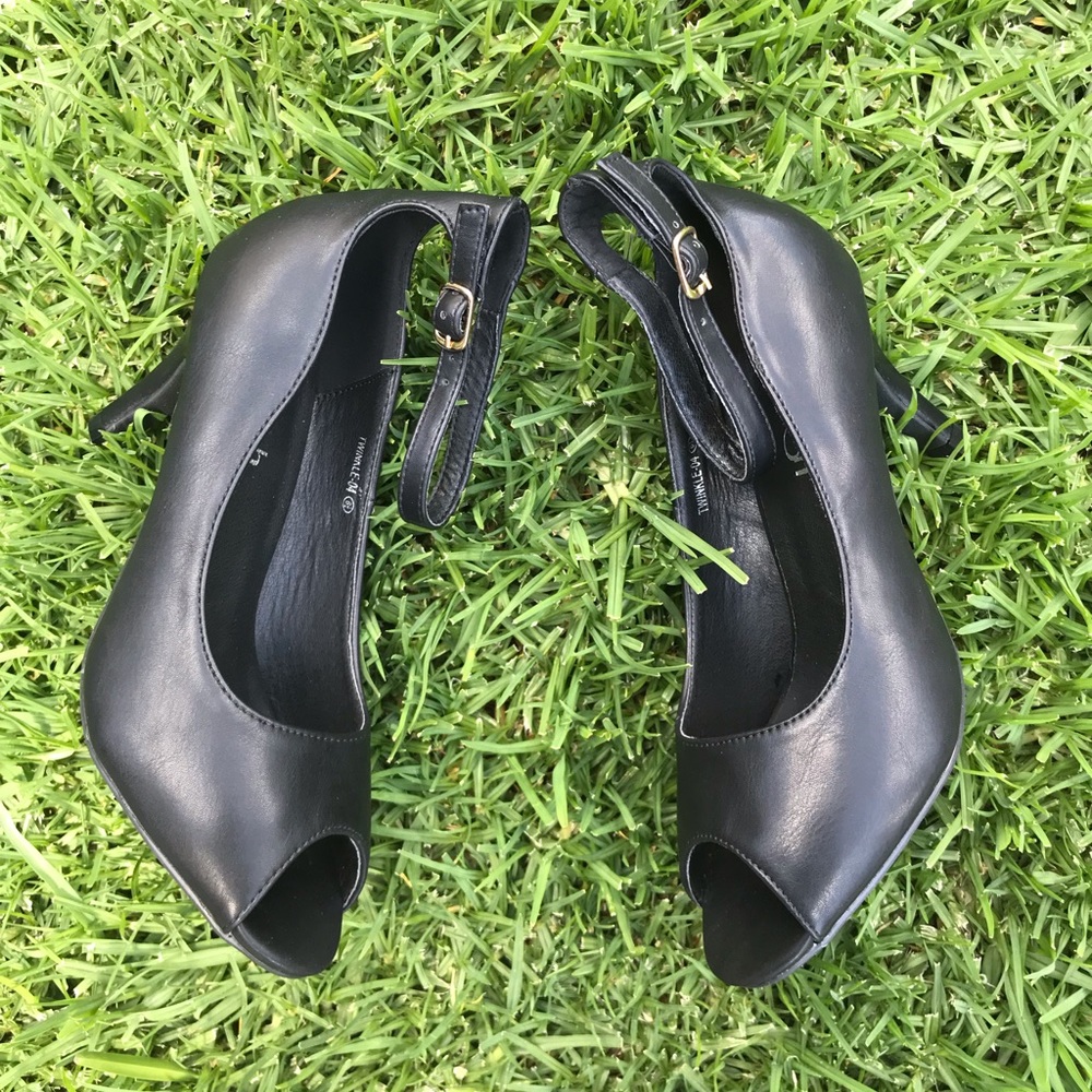 Cute Peep Toe Heels last one 7.5 - Picture 3 of 5